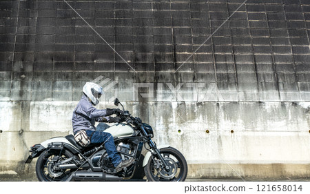 Middle Cruiser Bike and Rider Tokyo Middle Cruiser Bike and Rider Tokyo 121658014
