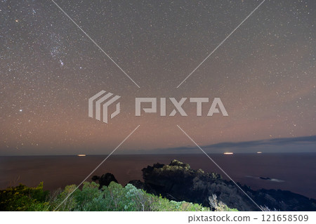 Starry sky view from the southernmost tip of Honshu, Wakayama Prefecture (December 2024) 121658509