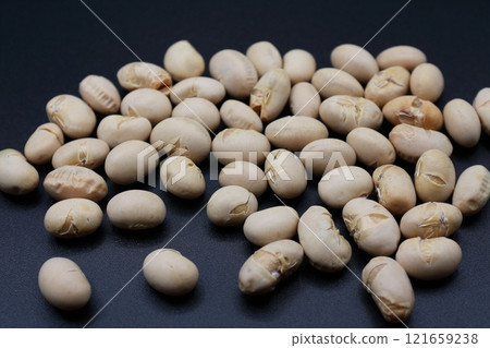 節分撒豆用烤黃豆 121659238