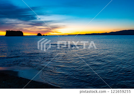 和歌山縣串本市的日出景色（2024年12月） 121659255