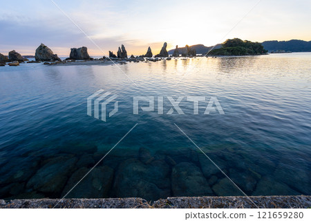 Wakayama Prefecture, sunrise view from Kushimoto (December 2024) Wakayama Prefecture, sunrise view from Kushimoto (December 2024) 121659280