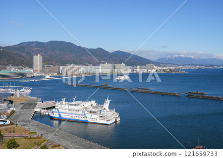 Lake Biwa cruise ship "Michigan" departs (Otsu City, Shiga Prefecture) Photo taken in December 2024 121659733