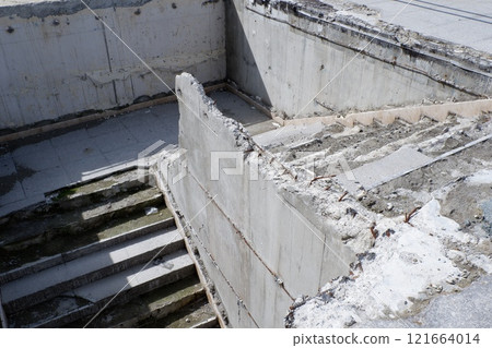 Basement of a building being demolished 121664014