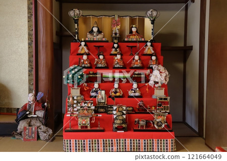 A gorgeous four-tiered Hina doll display 121664049