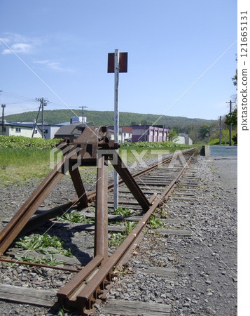 最遠點、現已廢棄的JR增毛站的停車場 121665131