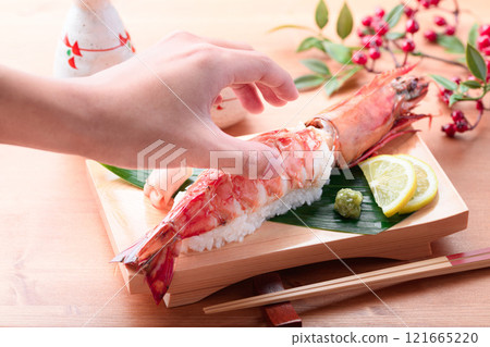 [Large Shrimp] Sea Tiger Sushi (1 piece) The firm texture and flavor of natural shrimp, and its rich umami are its specialties. 121665220