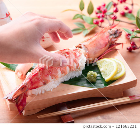 [Large Shrimp] Sea Tiger Sushi (1 piece) The firm texture and flavor of natural shrimp, and its rich umami are its specialties. 121665221