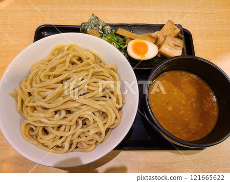 豐富的海鮮豬骨tsukemen 121665622