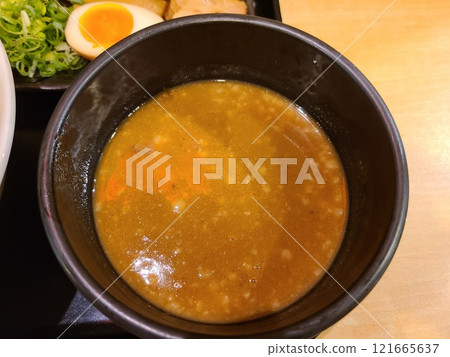 Tsukemen's rich seafood and pork bone soup 121665637
