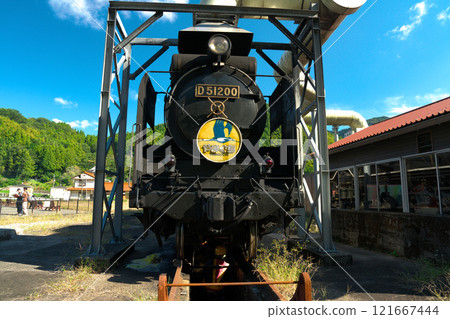 SL山口號列車停靠島根縣嘉石郡津和野町津和野站 SL山口號列車停靠島根縣嘉石郡津和野町津和野站 121667444