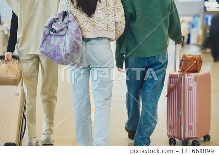 Woman in the airport 121669099