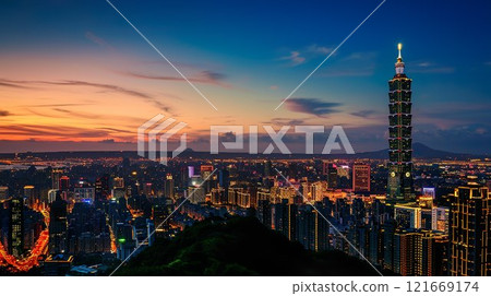 Taipei cityscape in Taiwan 03 121669174