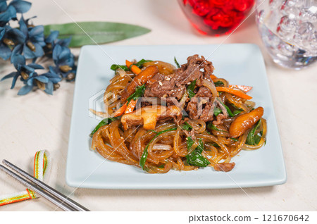 Korean cuisine Chapche 121670642