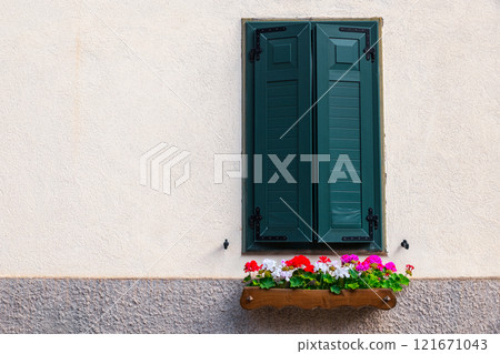 Ancient doors and windows 121671043