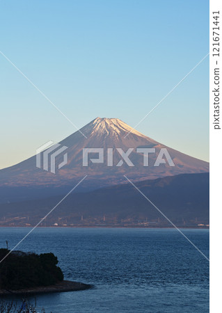 富士在早上 121671441