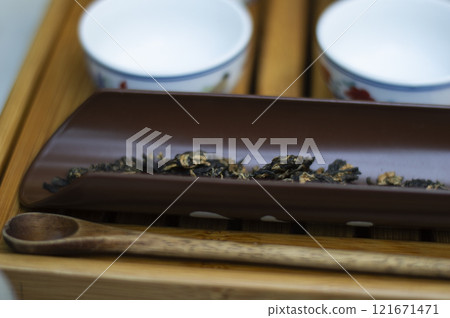 Chinese tea set on a wooden tray. Preparation for the tea ceremony 121671471