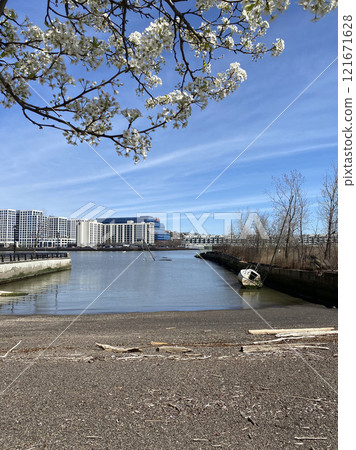 Empty embankment, view of the river and modern apartment buildings, Hoboken, NJ, USA Empty embankment, view of the river and modern apartment buildings, Hoboken, NJ, USA 121671628