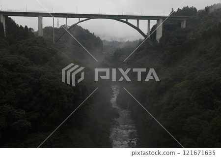 Takachiho Bridge 121671635