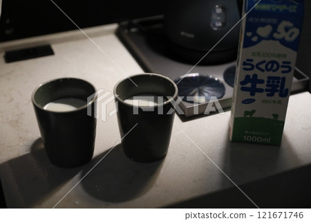 牛奶 121671746