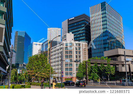 Tokyo, Minato Ward, Akasaka cityscape (near Akasaka 1-chome intersection) Tokyo, Minato Ward, Akasaka cityscape (near Akasaka 1-chome intersection) 121680371