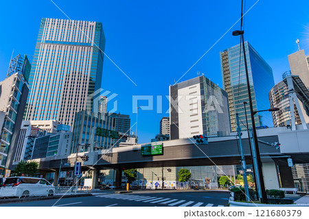東京都港區赤坂的城市景觀（溜池十字路口附近） 121680379