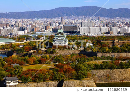 Osaka Castle, autumn, autumn leaves, Osaka Castle Park, high and fat autumn sky, Osaka Castle walk, Osaka sightseeing, inbound, Osaka Castle in autumn 121680589
