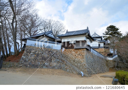 Bitchu Matsuyama Castle: Castle tower, Gonohira turret, and Rokunohira turret Bitchu Matsuyama Castle: Castle tower, Gonohira turret, and Rokunohira turret 121680645