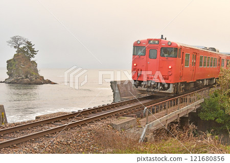 Amaharashi Coast, Takaoka City, Toyama Prefecture, Himi Line Amaharashi Coast, Takaoka City, Toyama Prefecture, Himi Line 121680856