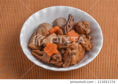 stewed chicken and vegetables stewed chicken and vegetables 121681154