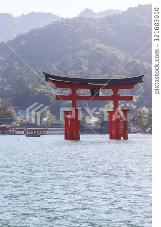嚴島神社大鳥居2025年1月1日拍攝的照片 嚴島神社大鳥居2025年1月1日拍攝的照片 121683910