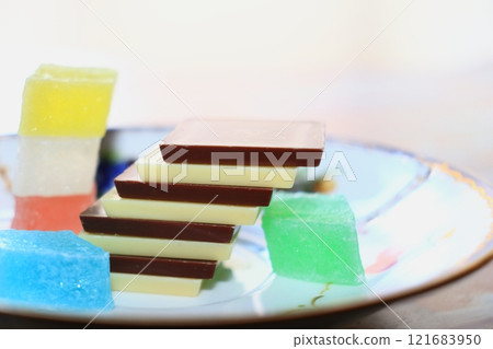 Chocolate Chocolate 121683950