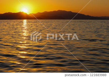 瀨戶內海的第一次日出,拍攝於2025年1月1日 瀨戶內海的第一次日出,拍攝於2025年1月1日 121683980