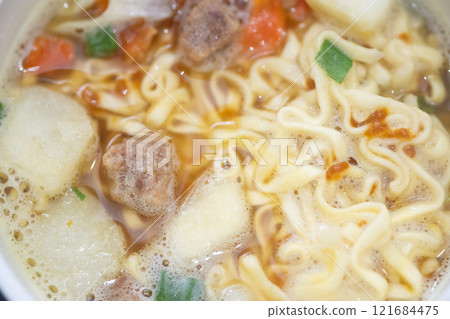 Curry-flavored cup ramen (stock photo) Curry-flavored cup ramen (stock photo) 121684475
