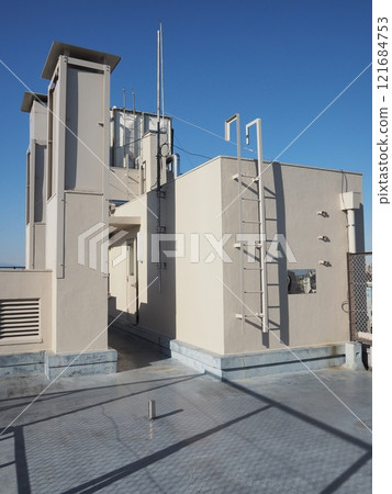 東京大田區山王公寓屋頂閣樓、通風塔和電梯機房 東京大田區山王公寓屋頂閣樓、通風塔和電梯機房 121684753
