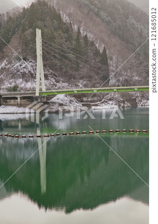 Lake Otomizu snow scene Lake Otomizu snow scene 121685012