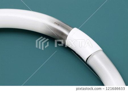 Fluorescent lamp that has run out 121686633