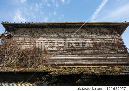 日本岡山縣玉野市山濱的古老而美麗的建築 121689957