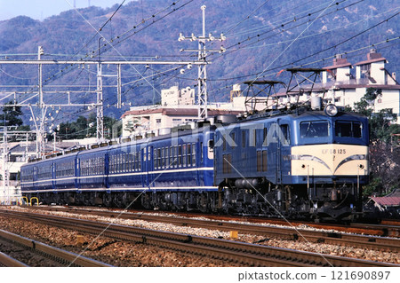 1980年:EF58號專列在東海道本線西宮站附近運行 1980年:EF58號專列在東海道本線西宮站附近運行 121690897