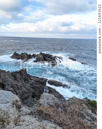Waves and rocks in the Sea of Japan 121691622