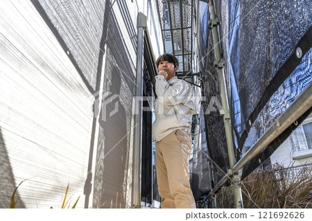 獨立屋外牆裝修工程男現場督導 121692626