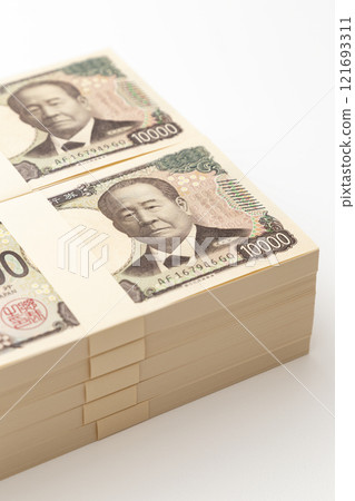 白色背景上的 1000 萬日元 121693311