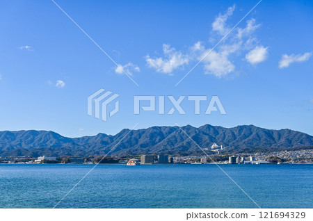 Hiroshima Aki Miyajima 121694329