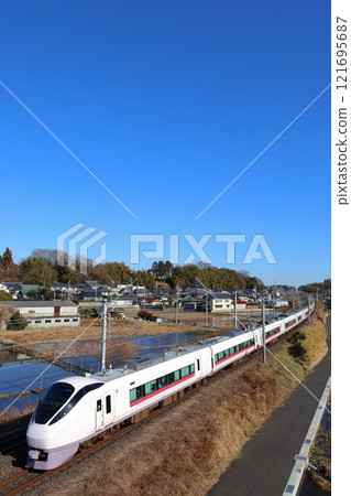 常磐線運行的特快列車：E657系列「常磐號」和「日立號」2 121695687