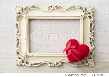 Red heart-shaped gift box Valentine's Day image Red heart-shaped gift box Valentine's Day image 121697039