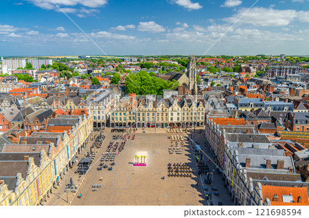 Arras old town historical centre, Hauts-de-France Region, France 121698594