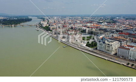 Budapest city and Danube river 121700573