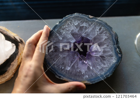 Crystal figurine 121703464