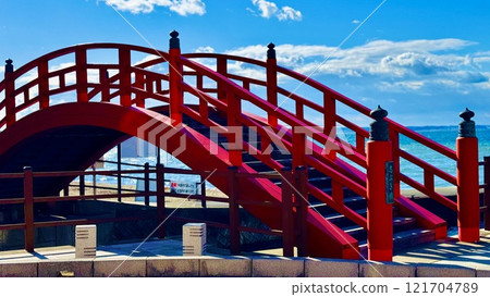 Red arch bridge Red arch bridge 121704789