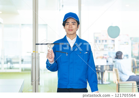 Workers with cleaning tools Cleaning staff Workers with cleaning tools Cleaning staff 121705564
