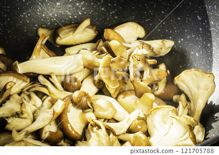 蘑菇炒 蘑菇炒 121705788